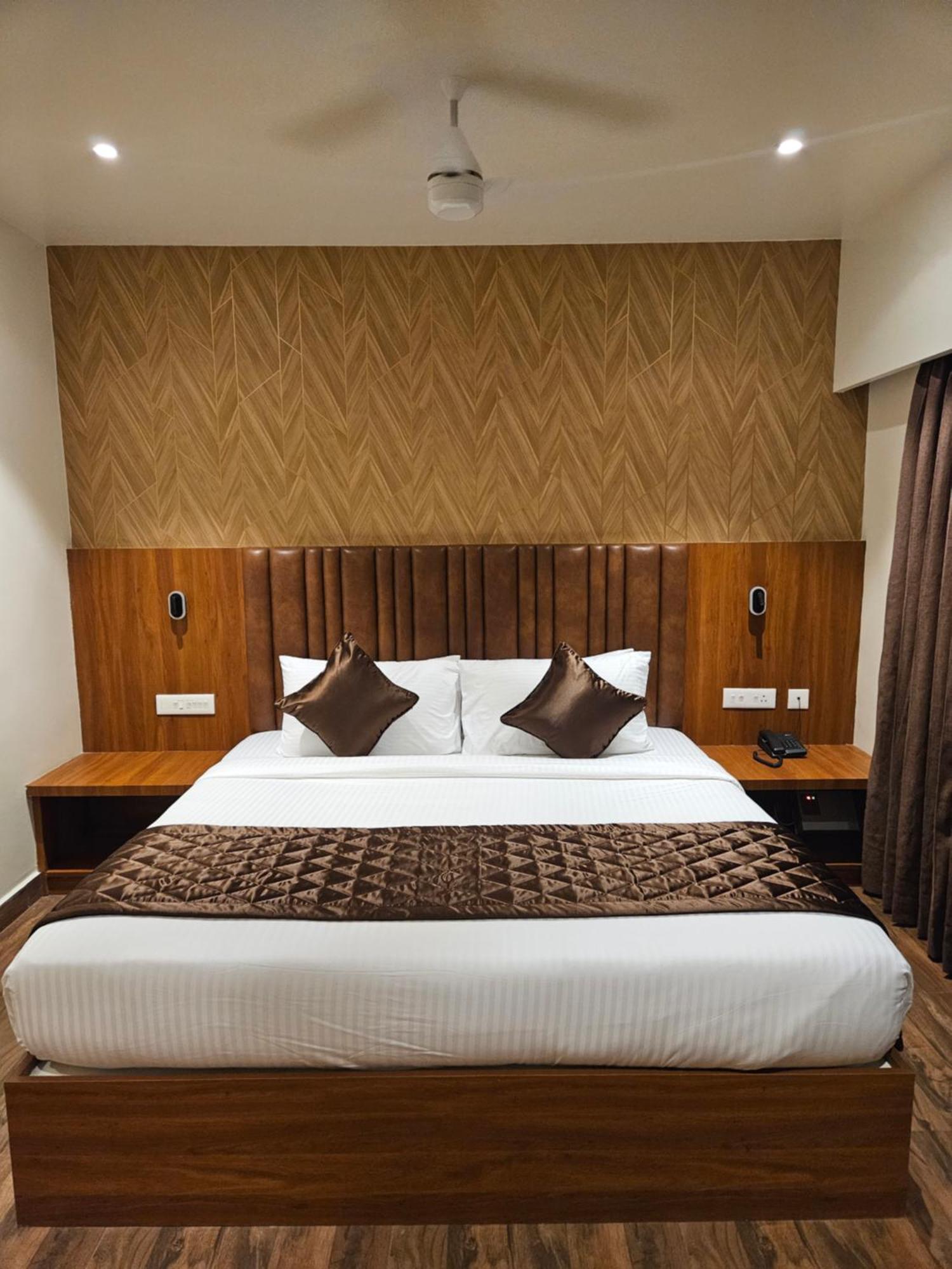 Hotel Pl Grand Karaikkudi Εξωτερικό φωτογραφία