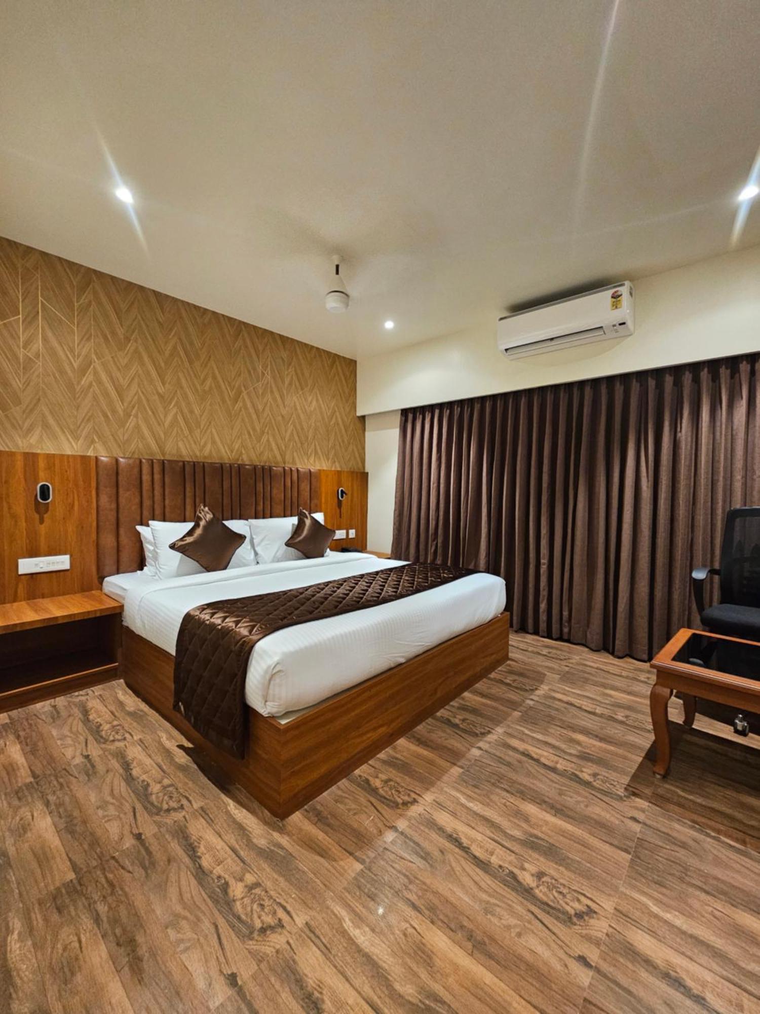Hotel Pl Grand Karaikkudi Εξωτερικό φωτογραφία
