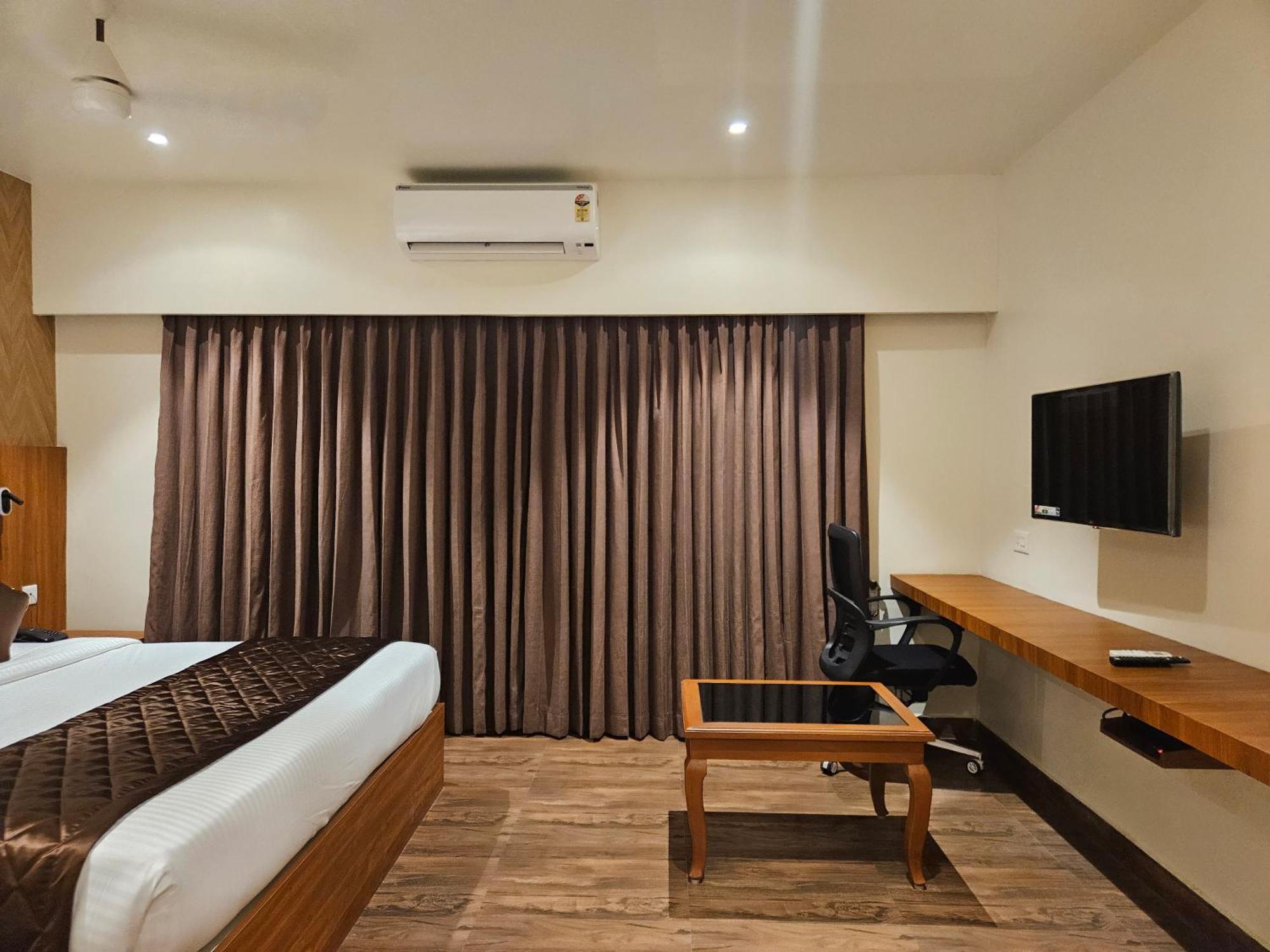 Hotel Pl Grand Karaikkudi Εξωτερικό φωτογραφία