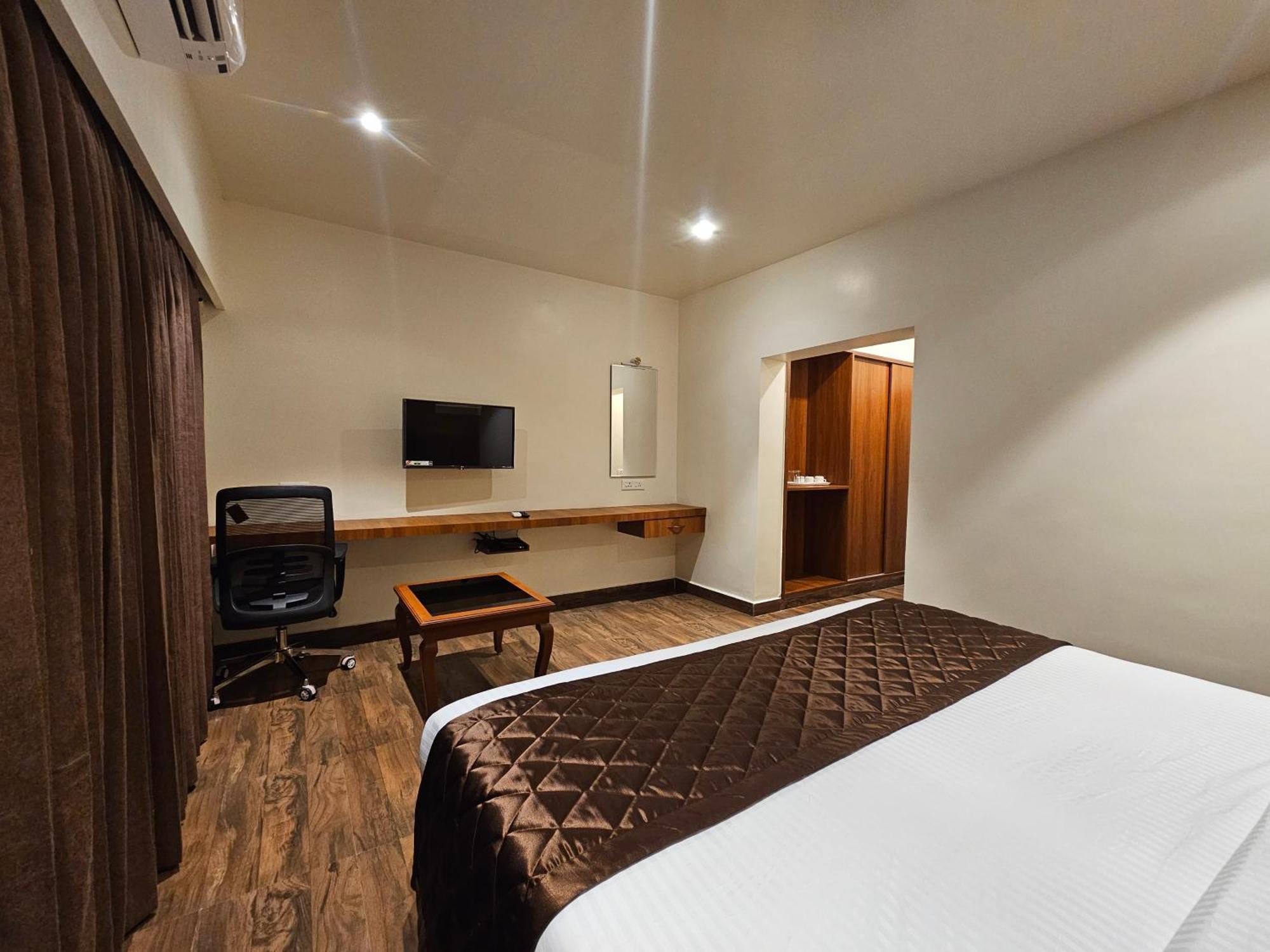 Hotel Pl Grand Karaikkudi Εξωτερικό φωτογραφία