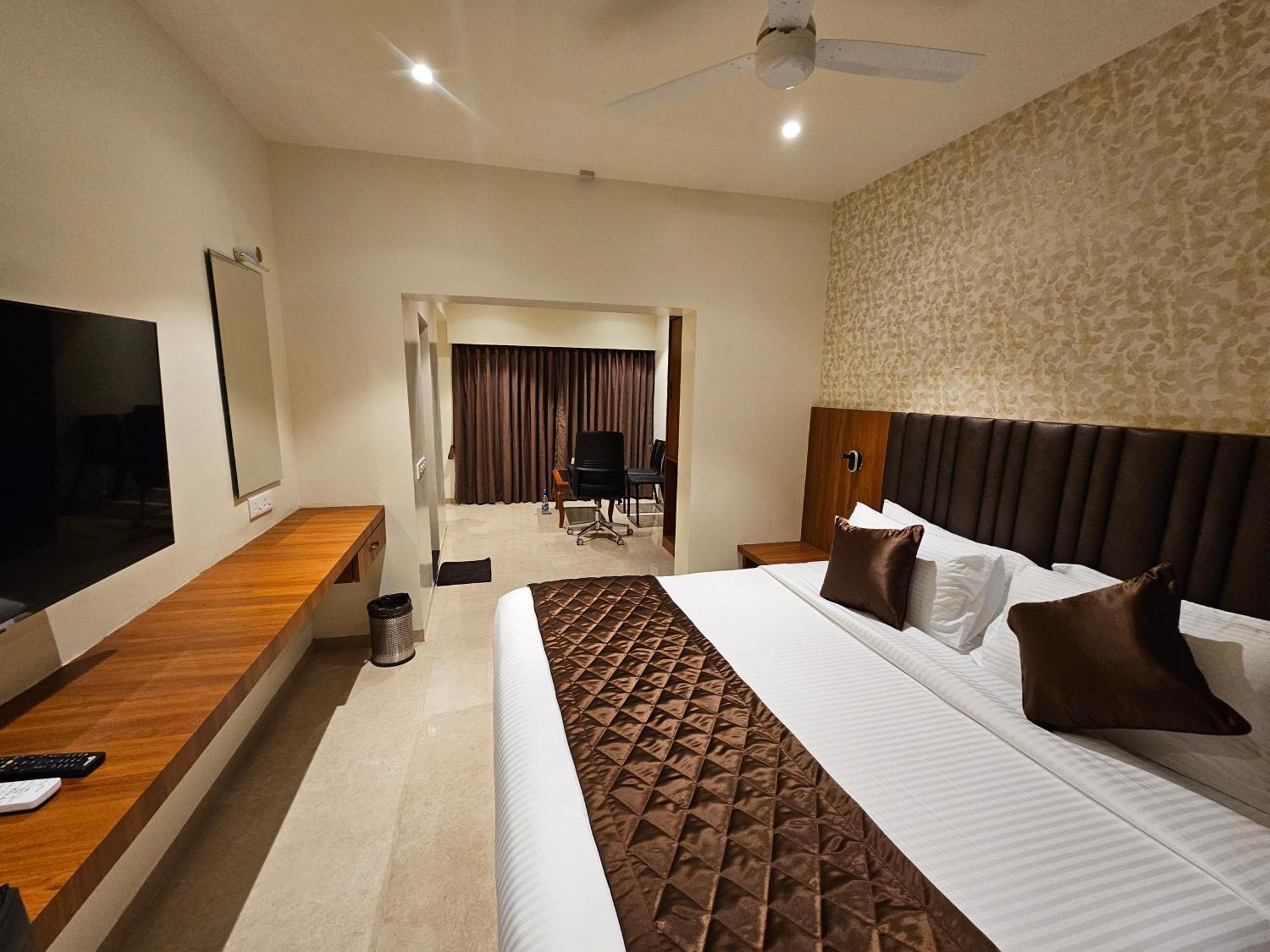 Hotel Pl Grand Karaikkudi Εξωτερικό φωτογραφία