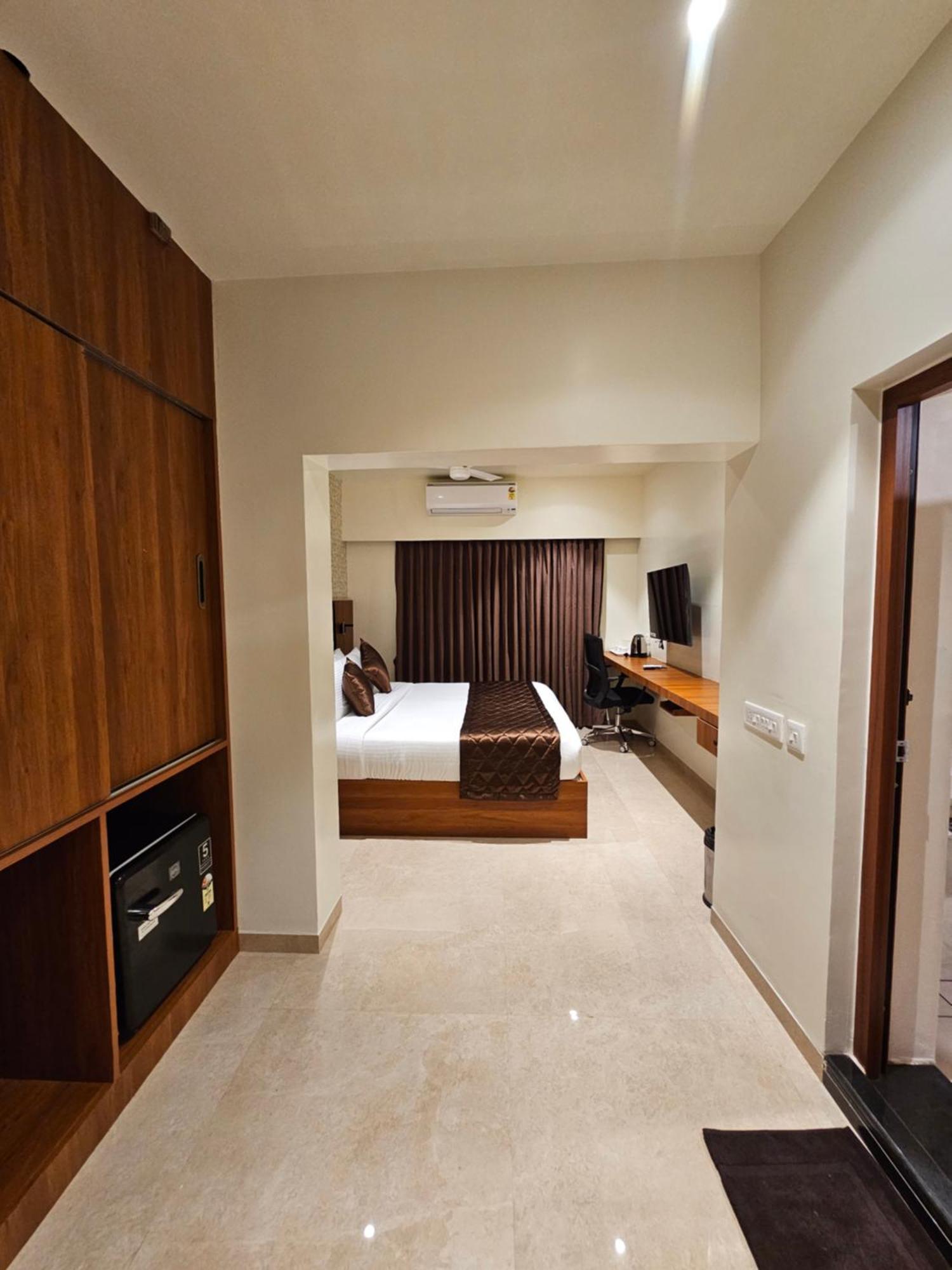 Hotel Pl Grand Karaikkudi Εξωτερικό φωτογραφία