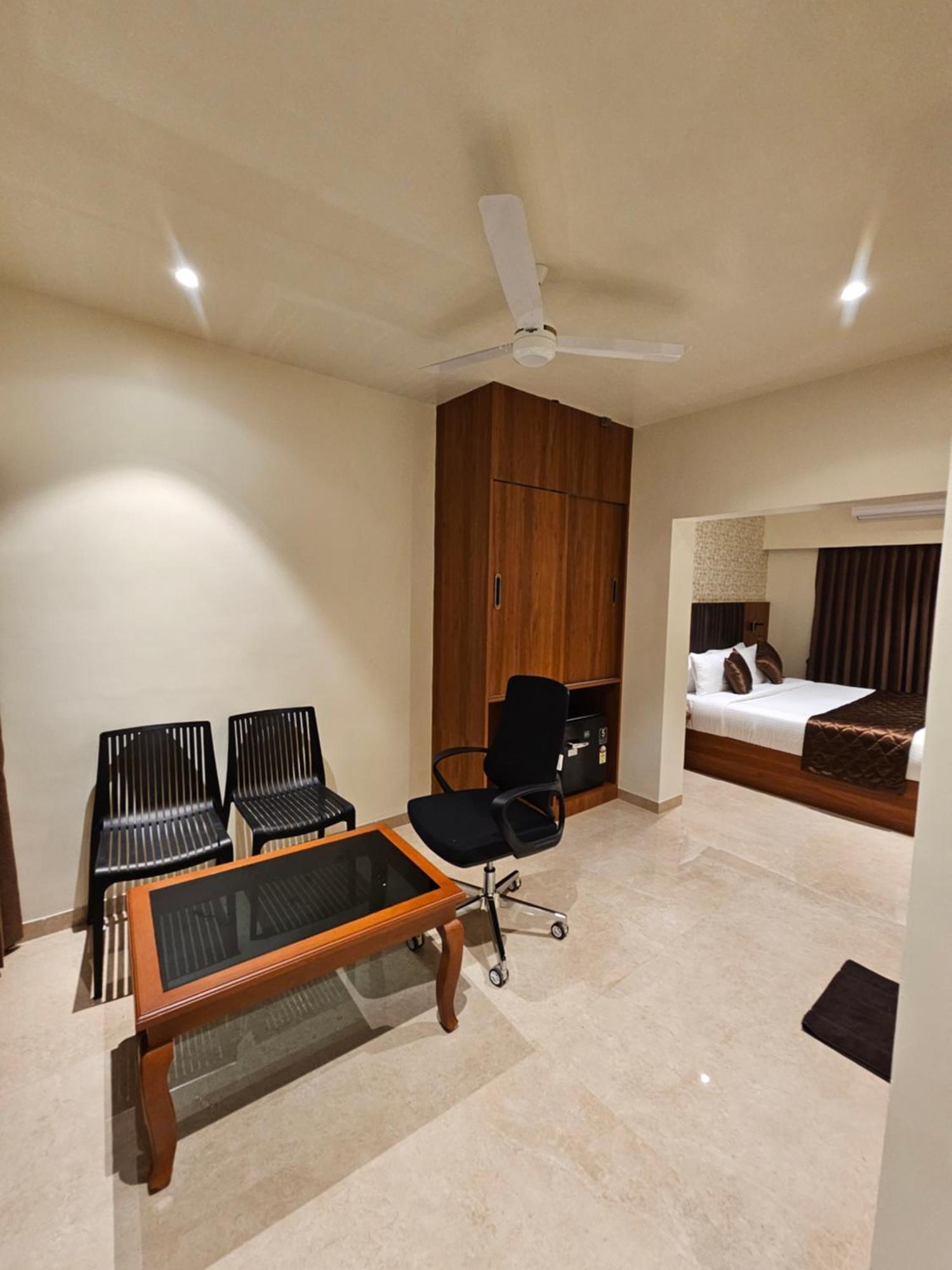 Hotel Pl Grand Karaikkudi Εξωτερικό φωτογραφία